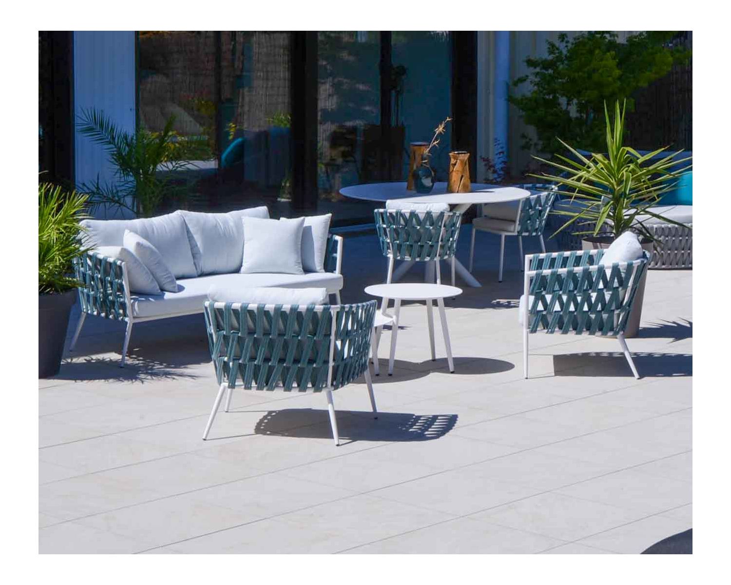 Ensemble de 2 tables basses rondes en aluminium blanc "Saumur"