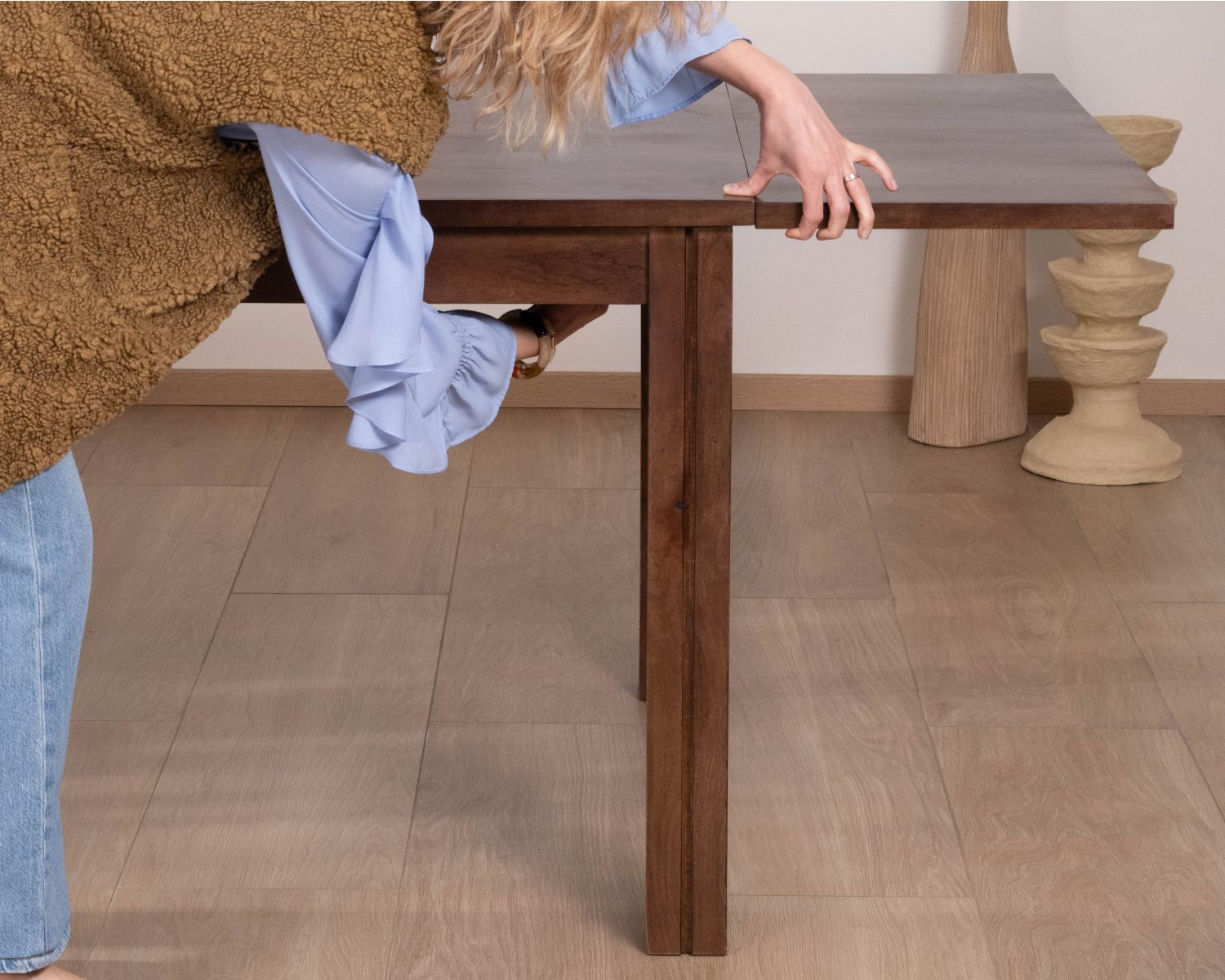 Table extensible en manguier massif teinte noyer "Sicora" 180 cm esprit zen