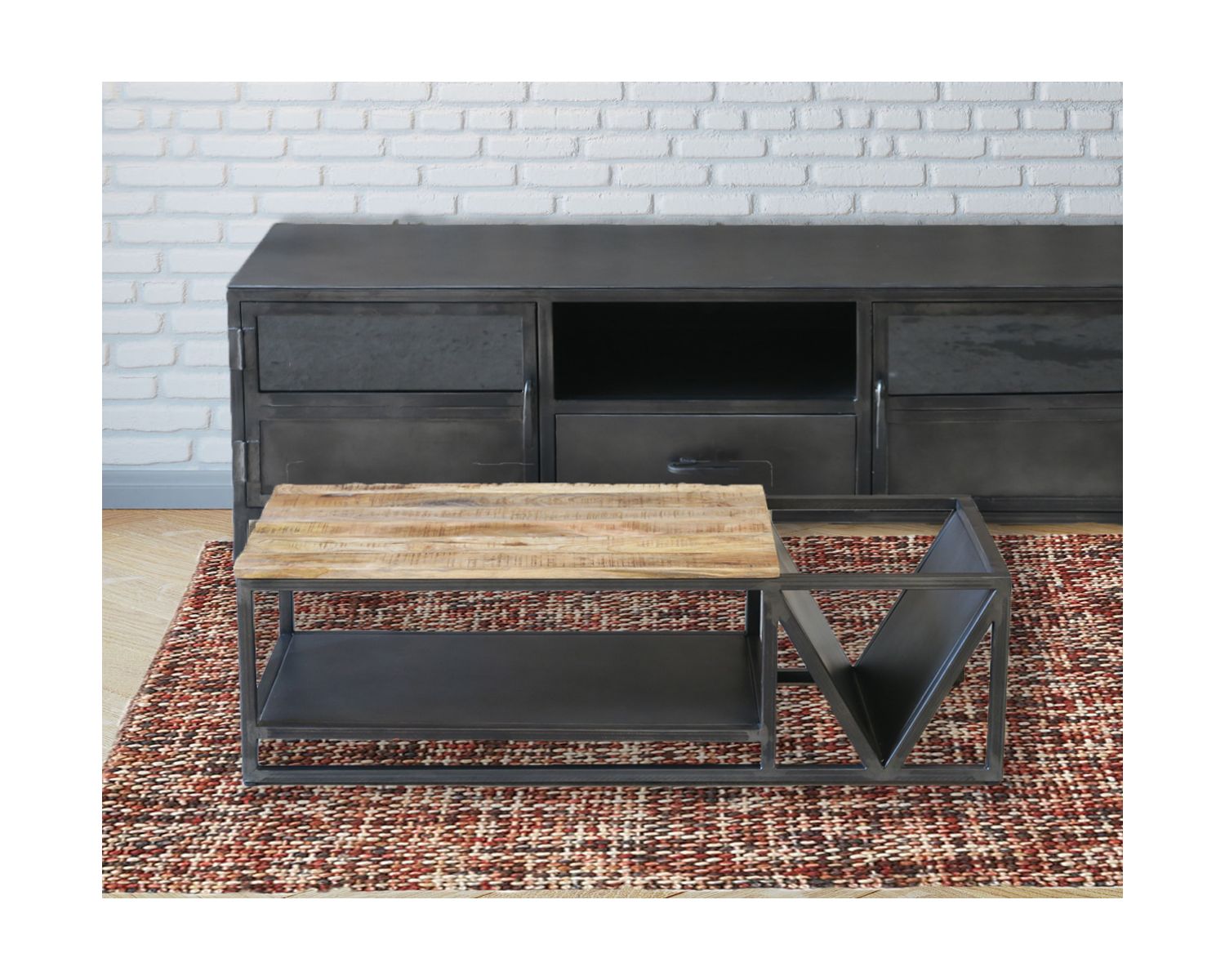 Table basse design industriel en métal et bois massif "Caractère"