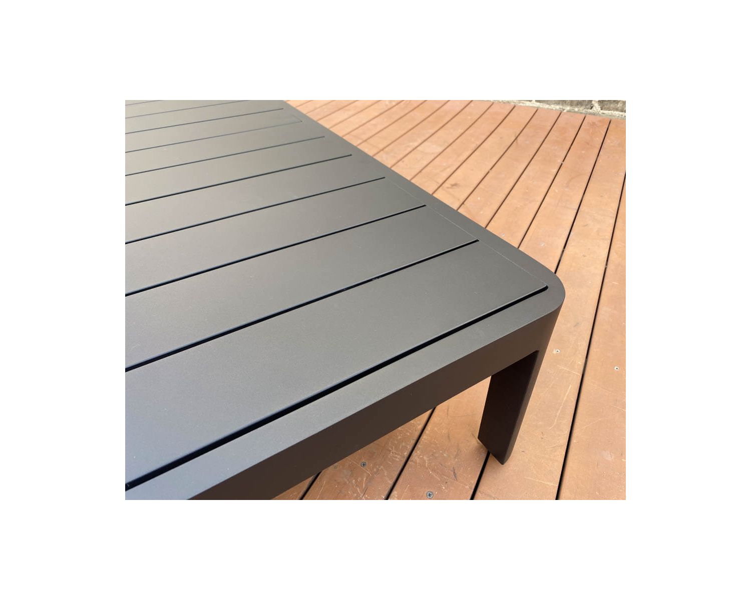 Table basse contemporaine aluminium anthracite "Blois" spécial jardin