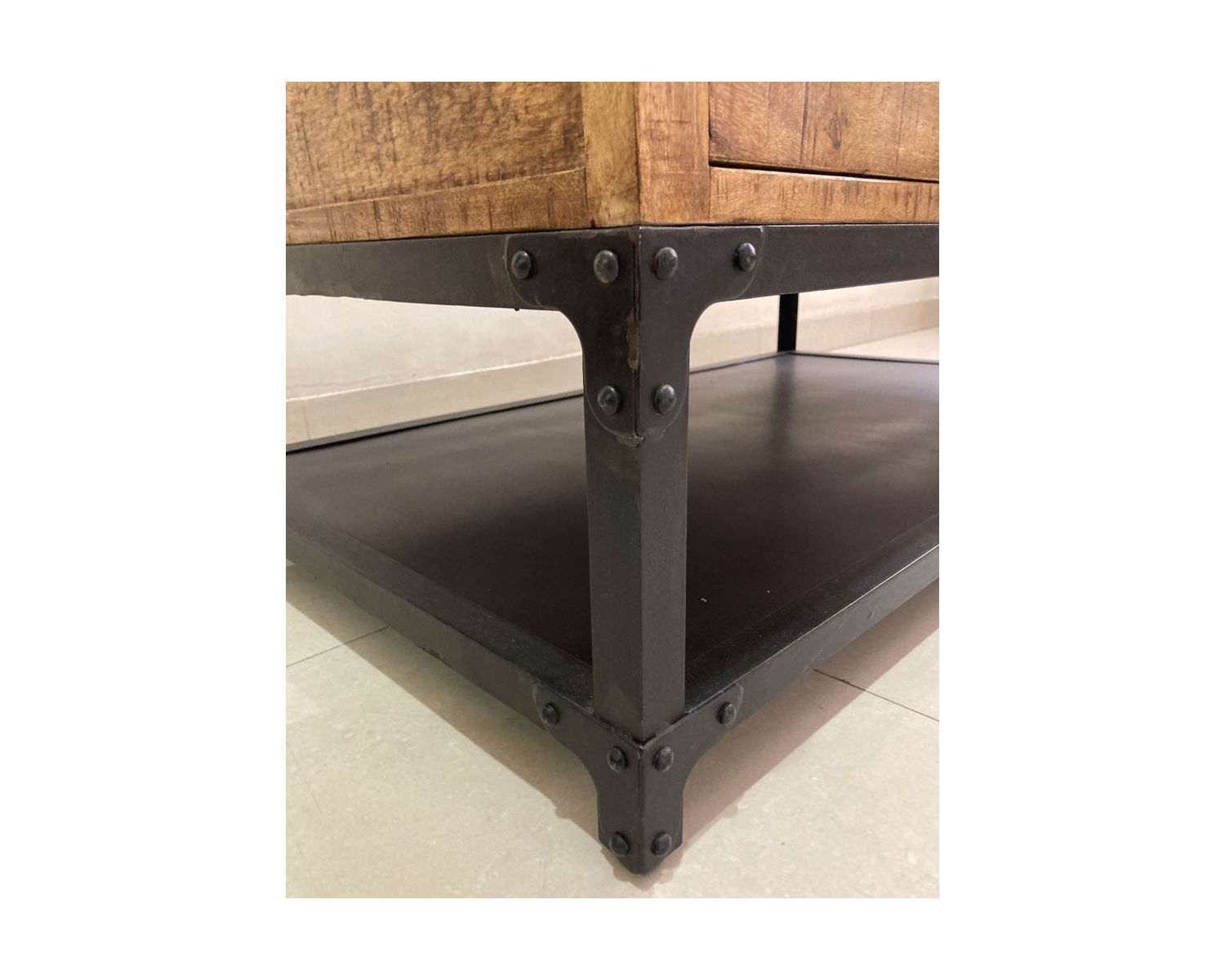 Table basse 4 tiroirs manguier massif "Emil"