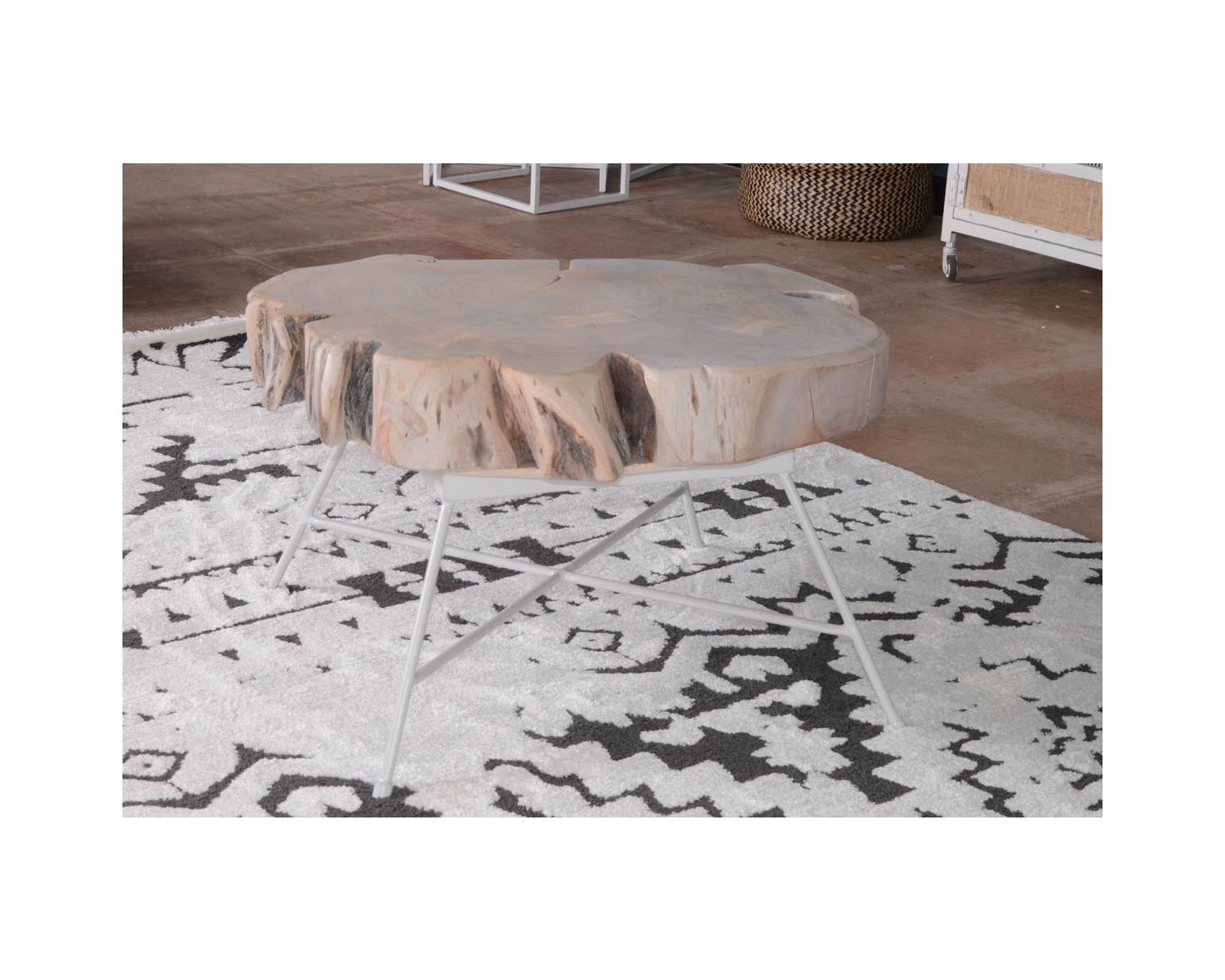 Table basse  bois tronc pied metal "Nervure"