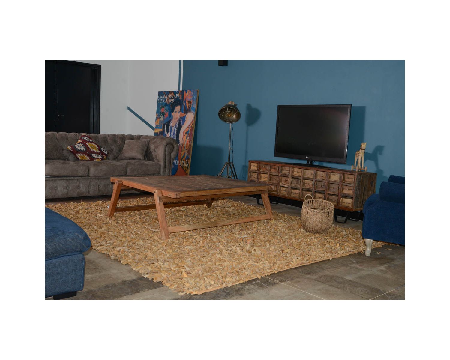 Grande table basse carrée vieux bois ethnique "Népalaise"