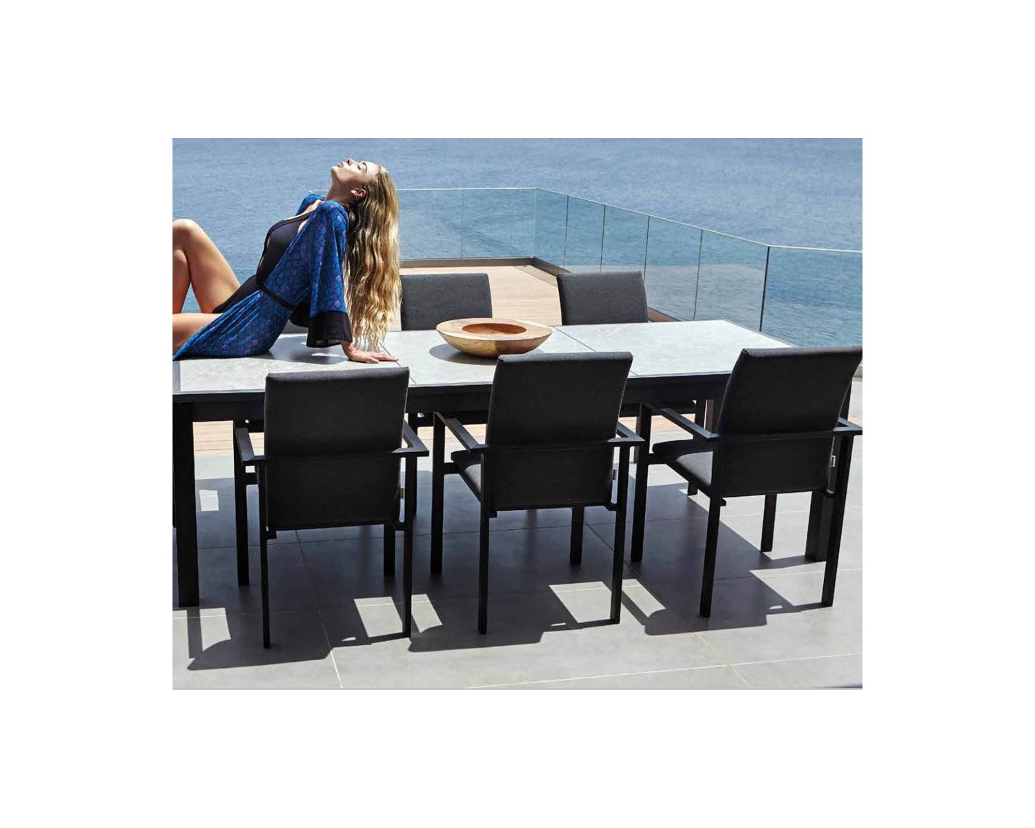 Chaise extérieure noire avec tissu Sunbrella "Terrasse"