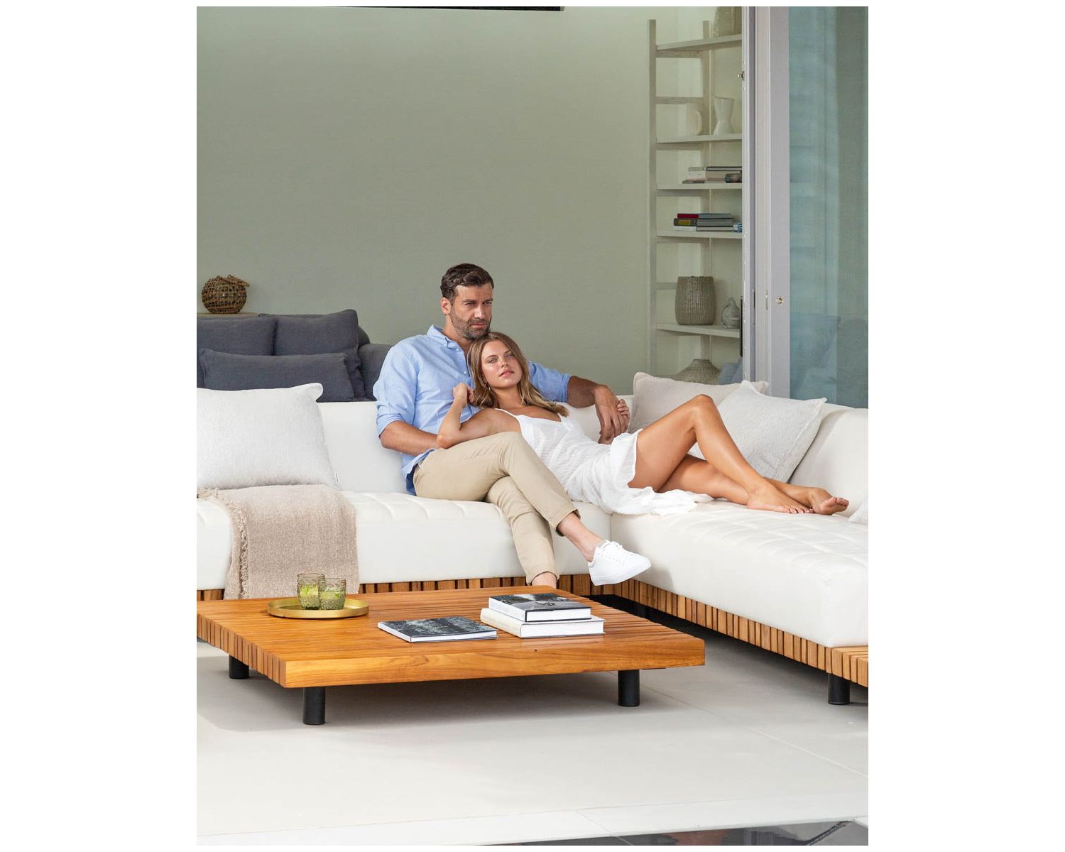 Table basse carrée en teck massif et aluminium 120 x 120 cm "Lombok"