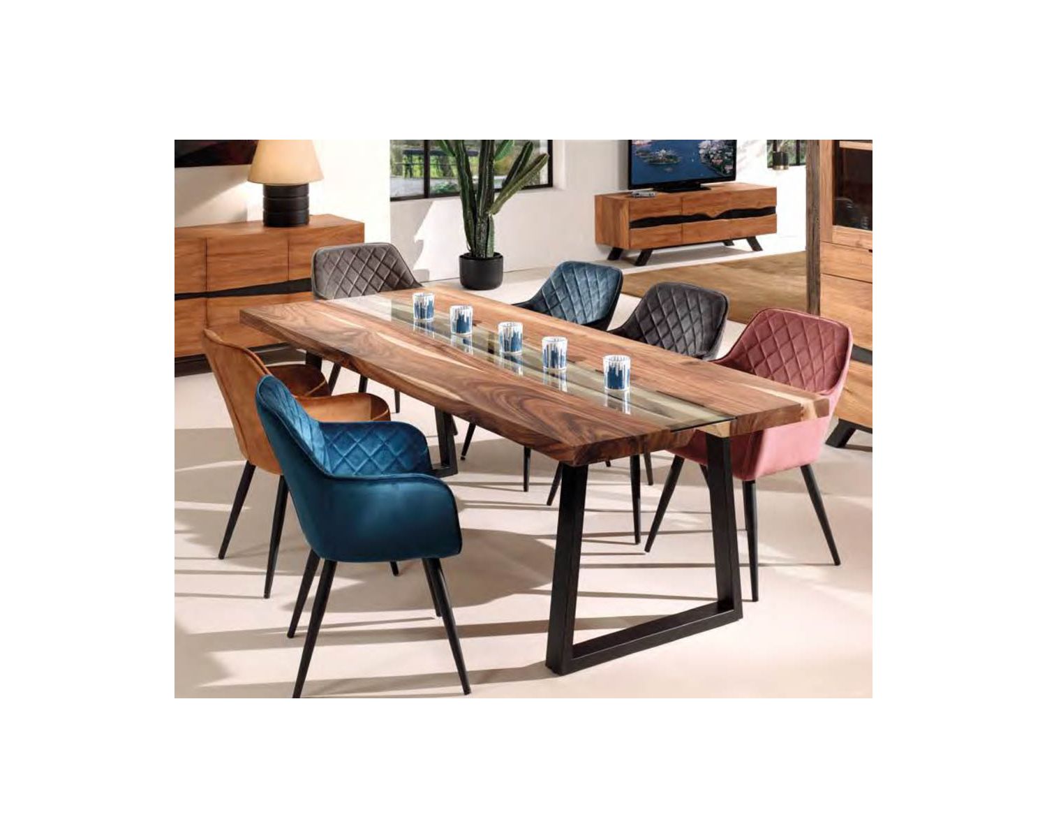 Grande table de repas contemporaine en verre, métal et bois "Zenia"