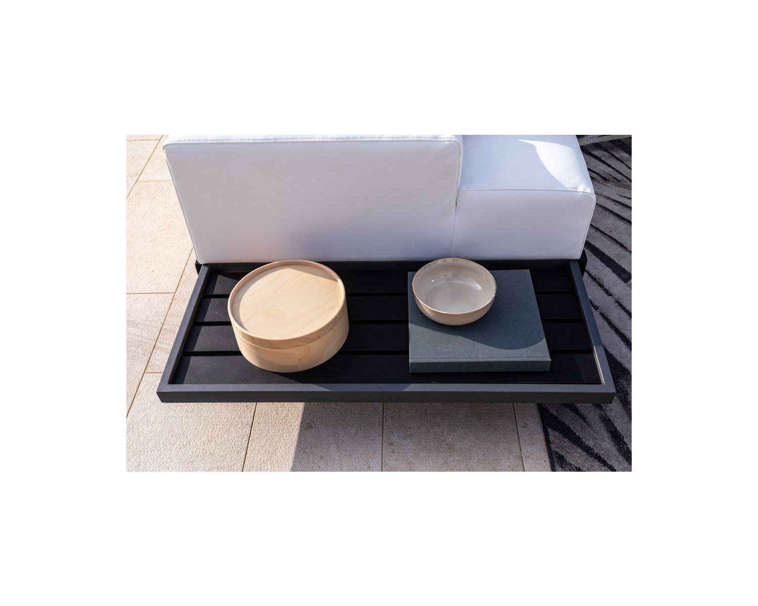 Canapé d'angle extérieur blanc et noir imitation cuir "Lakpura Beach"