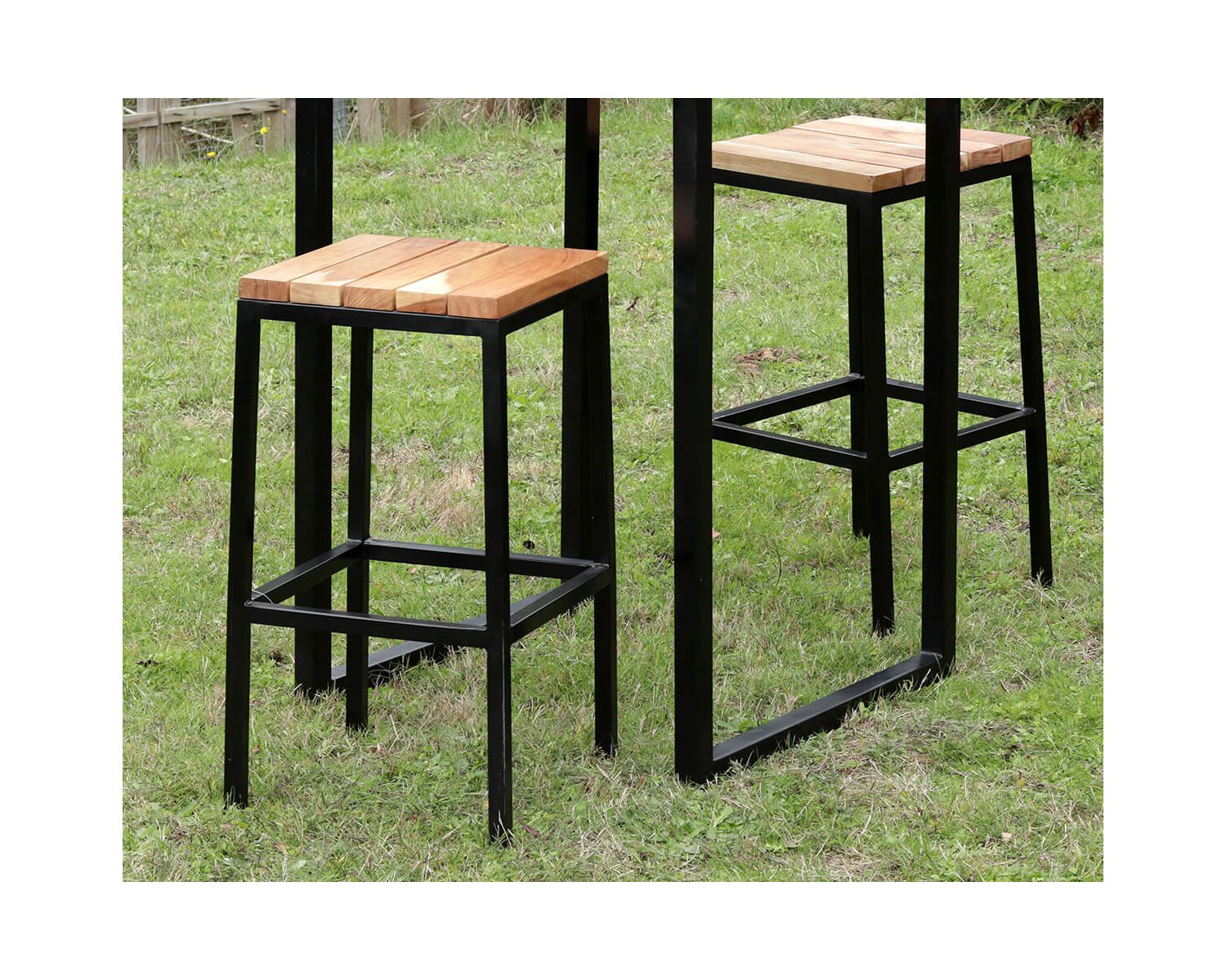 Tabouret de bar en métal et bois exotique "Garden"