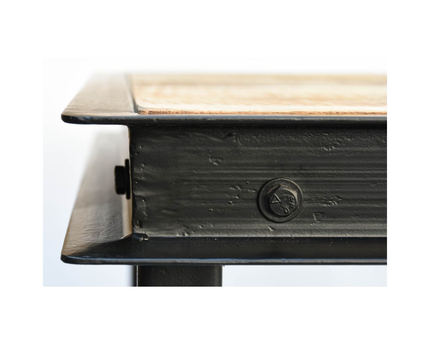 Tabouret de bar industriel en métal et bois "IPN"