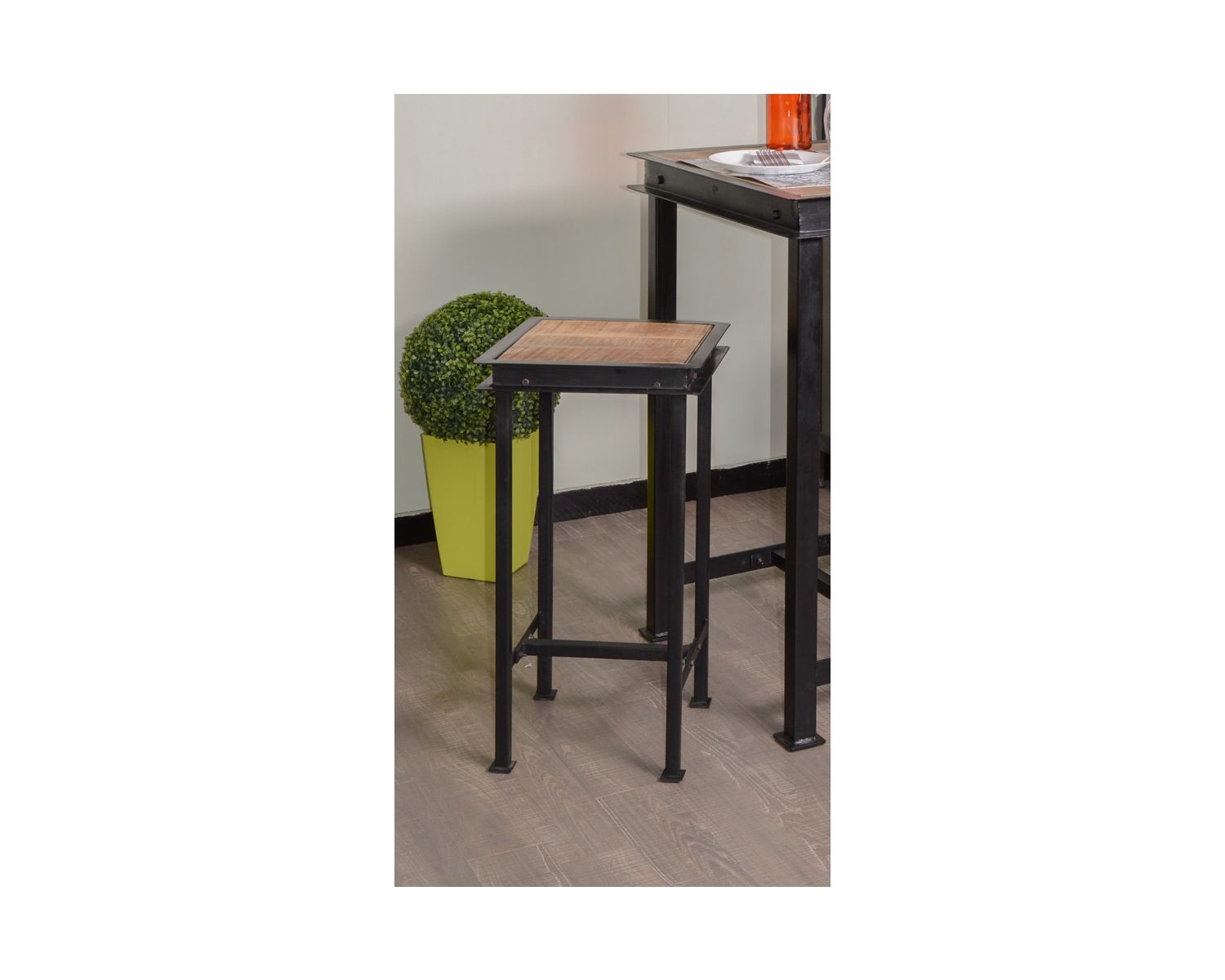 Tabouret de bar industriel en métal et bois "IPN"