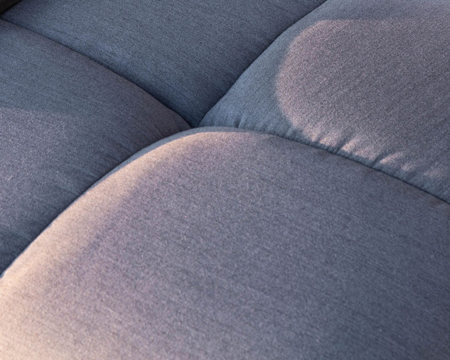 Canapé extérieur avec angle gauche bi-teinte gris en tissu Sunbrella "Lazy Beach"