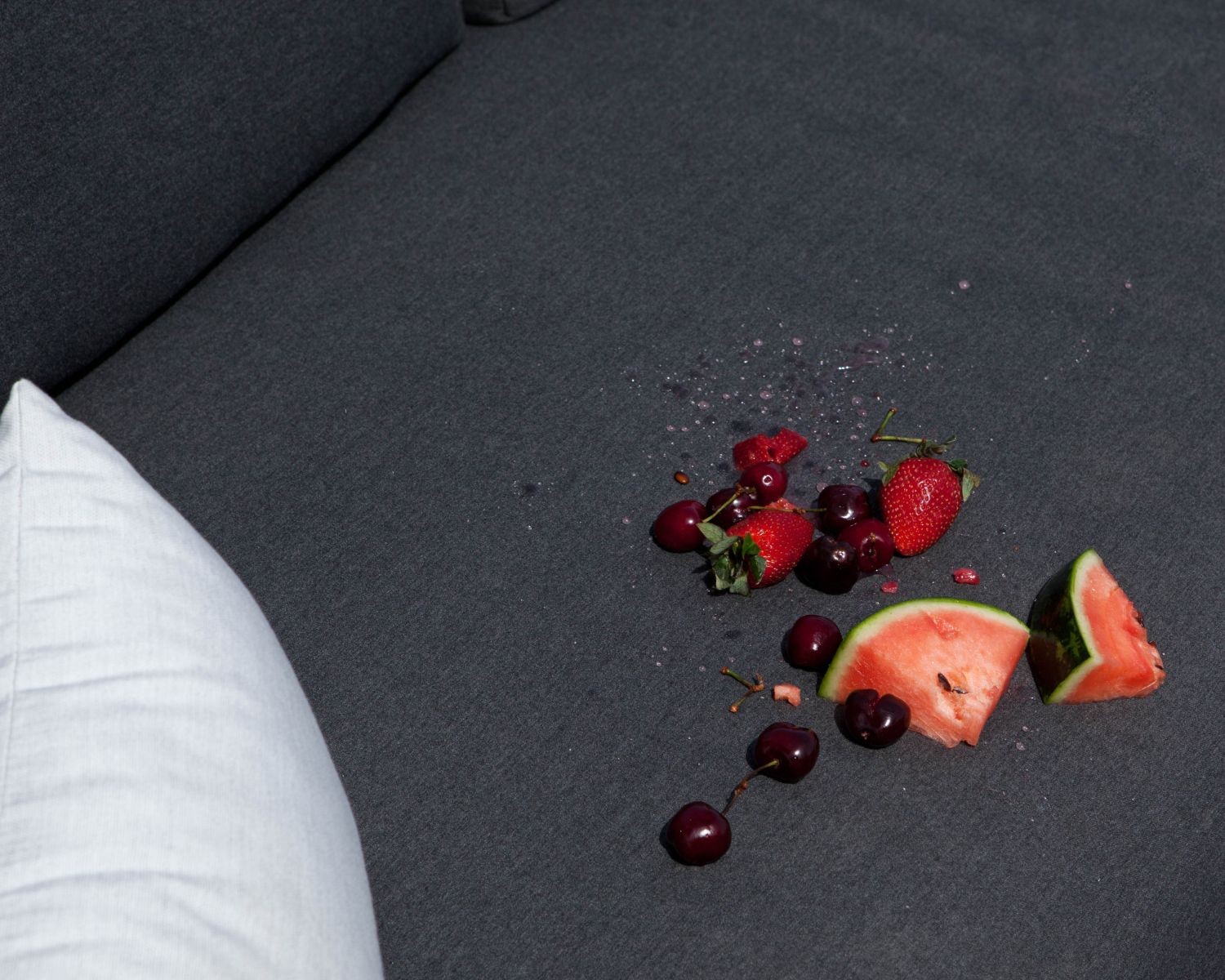 Canapé d'extérieur angle droit design bicolore en tissu Sunbrella "Lazy Beach"