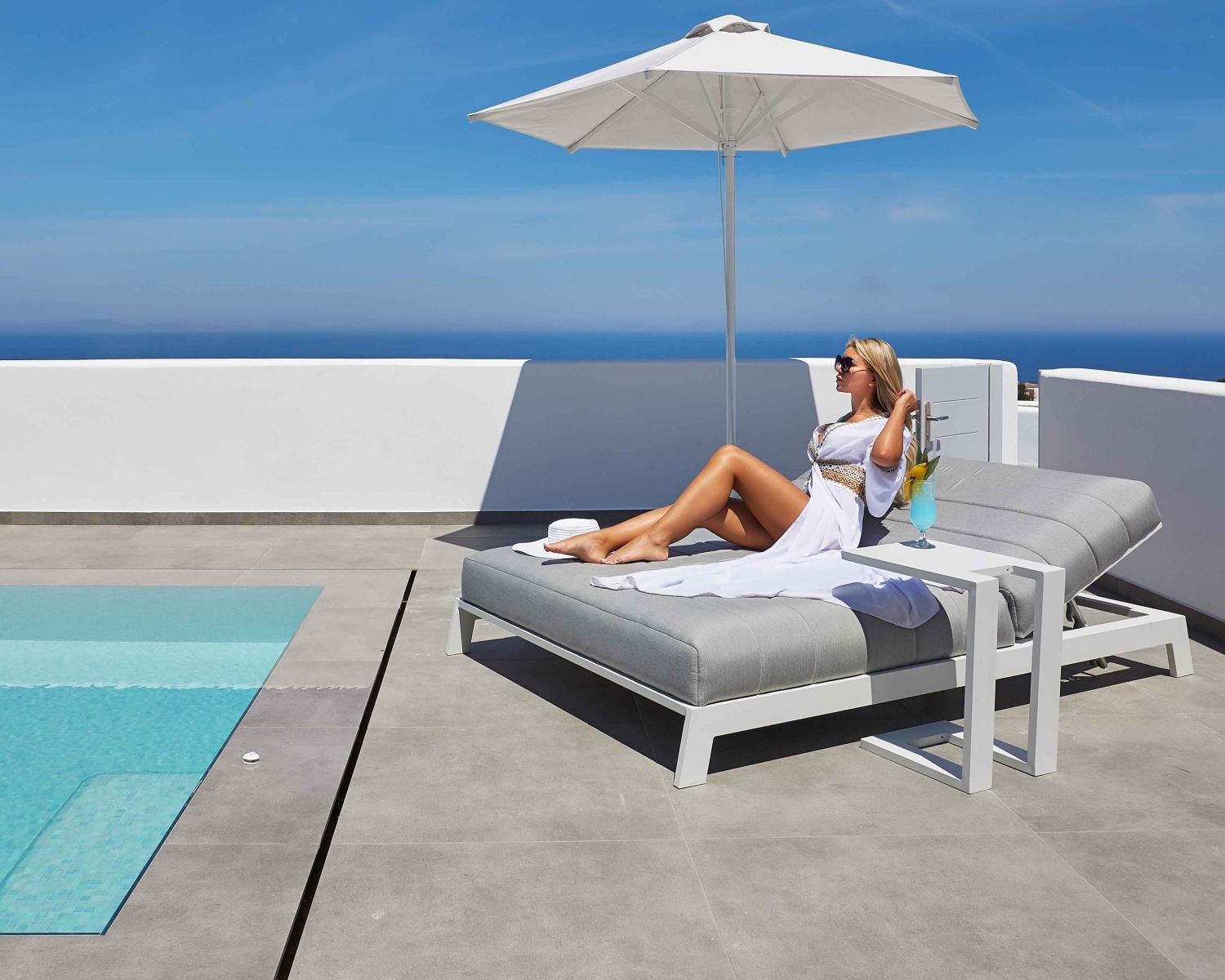 Bain de soleil double blanc et gris matelassé haut de gamme "Terrasse"