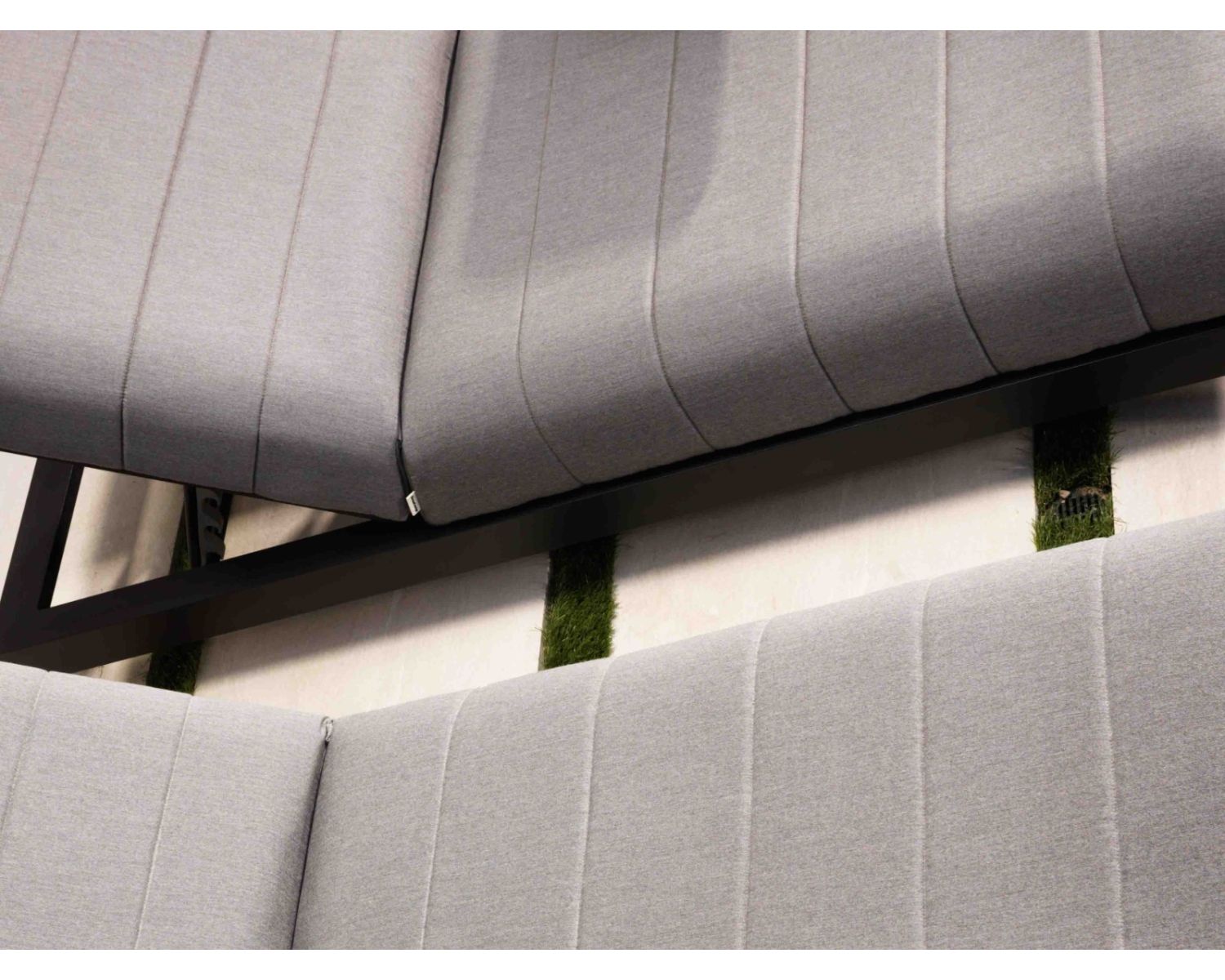 Bain de soleil double moderne et confortable gris clair "Terrasse" structure anthracite