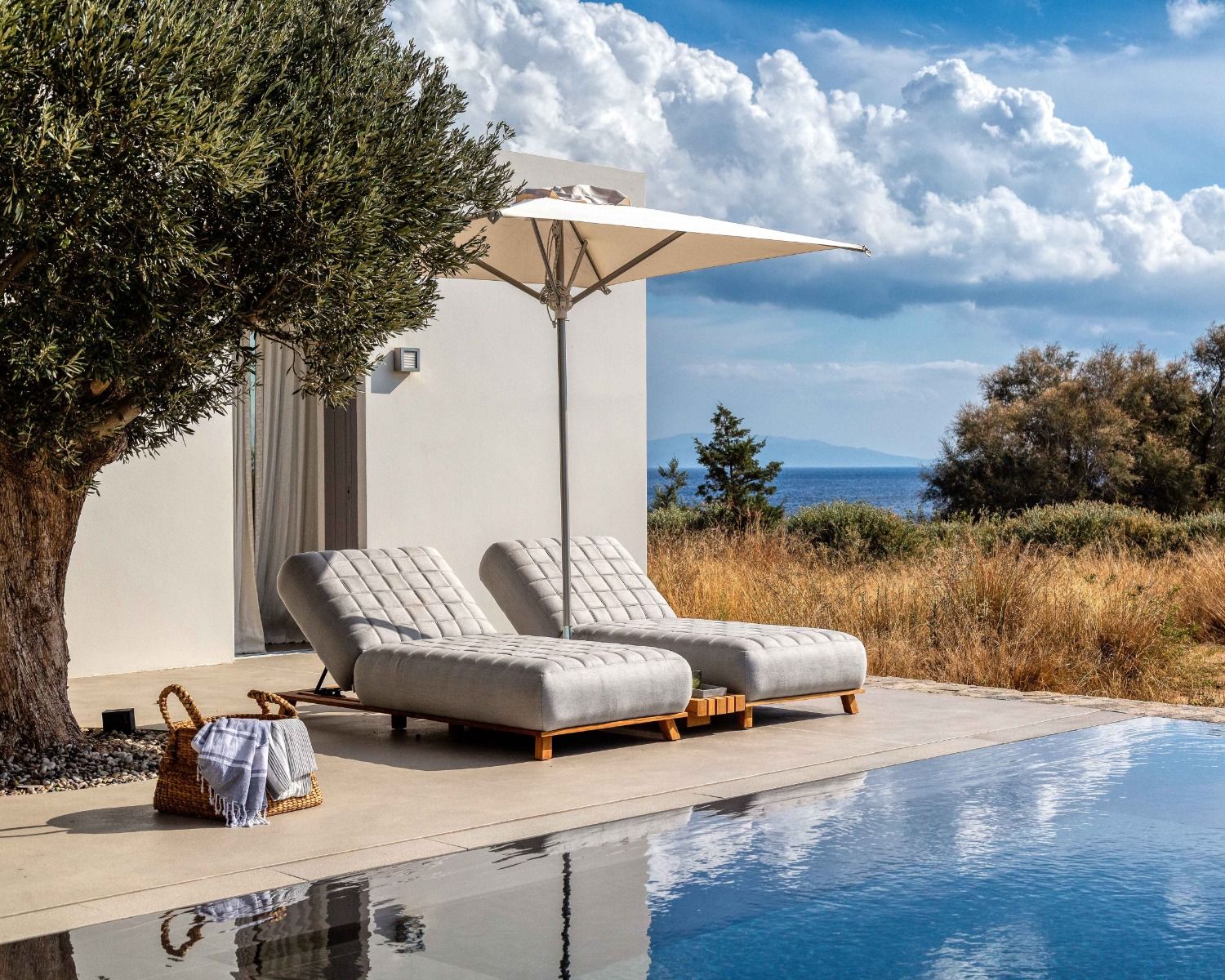 Bain de soleil haut de gamme tissu Sunbrella gris clair "Lombok"