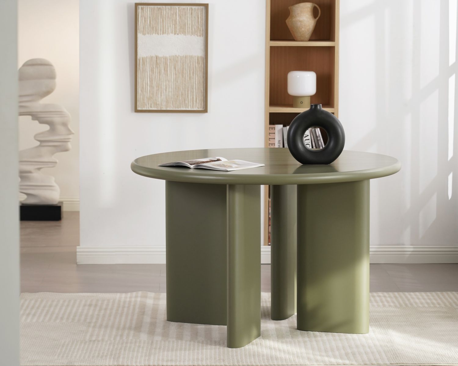 Table de repas ronde coloris vert sauge "Odyna"  120 cm piètement sculptural
