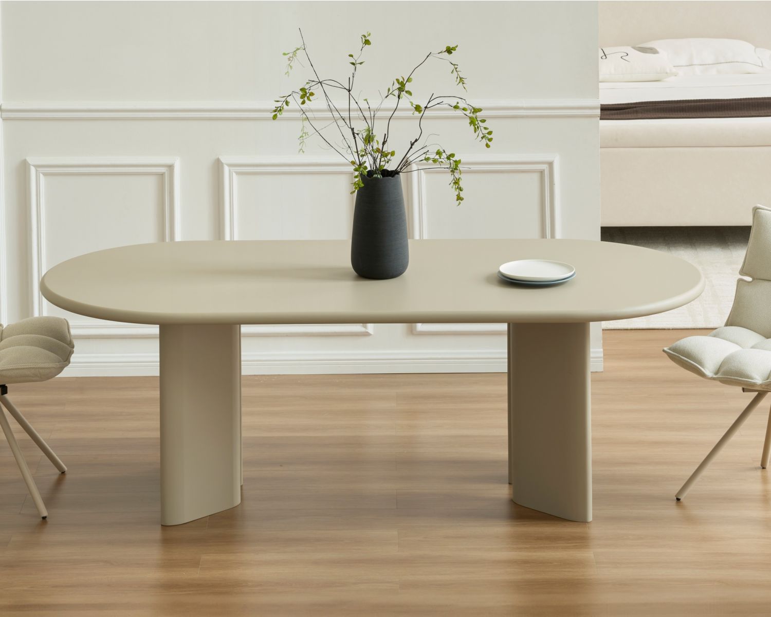 Table de repas ovale 180 cm design moderne et épuré beige "Odyna"