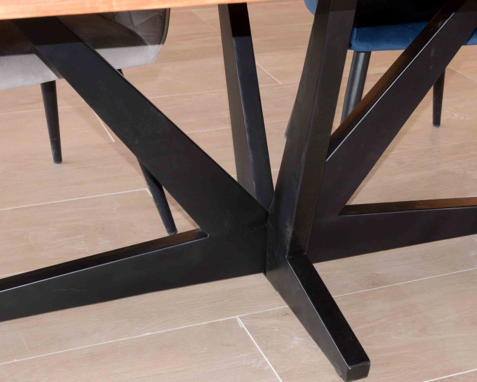Table à manger contemporaine en métal noir et acacia "Alya" - 8829