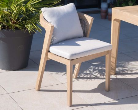 Chaise de repas design et haut de gamme spécial extérieur en teck "Agosta"