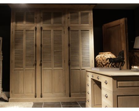Armoire en chêne gris 2 fois 3 portes "Persienne"