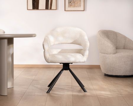 Lot de 2 chaises de repas pivotantes “Movy” assise enveloppante en tissu crème avec accoudoirs