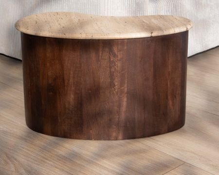 Table d'appoint design en travertin et manguier "Archipel" forme naturelle