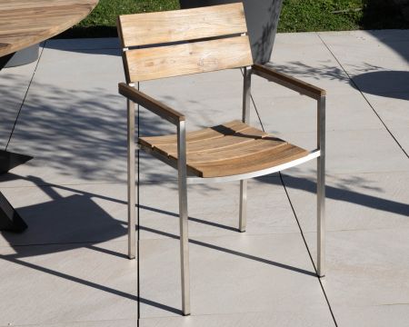 Lot de 4 chaises de jardin empilables en teck et acier inoxydable "Melta"