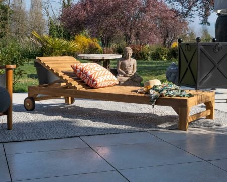 Bain de soleil 1 place en teck massif avec roulettes "Estiva"
