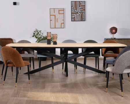Grande table de repas 300cm manguier massif finition sablée bords biseautés noirs et pieds étoile "Pise"