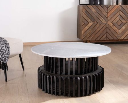 Table de salon ronde en bois recyclé et plateau en pierre claire "Népalaise"