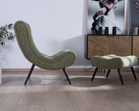 Fauteuil enveloppant avec pouf en velours vert "Caspe"