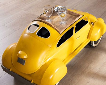 Insolite table de salon voiture vintage jaune "Crazy"
