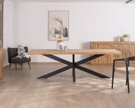 Grande table de repas 240 cm plateau en manguier bords naturels "Presolino" pieds croix métal