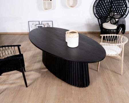 Table de repas ovale 210 cm en teck noir pied central ajouré " Dutipi"