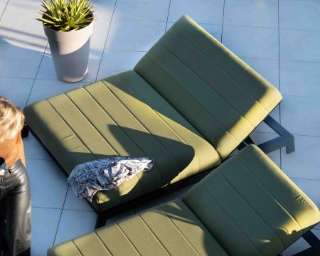 Double bain de soleil haut de gamme vert et noir "Terrasse"