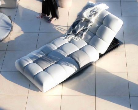 Chaise longue haut de gamme en tissu beige et gris clair "Lazy Beach"