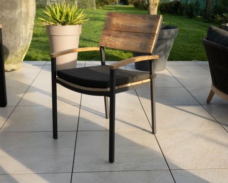 Chaise de jardin avec accoudoirs en teck et aluminium "Chair'ming" coussin en tissu gris