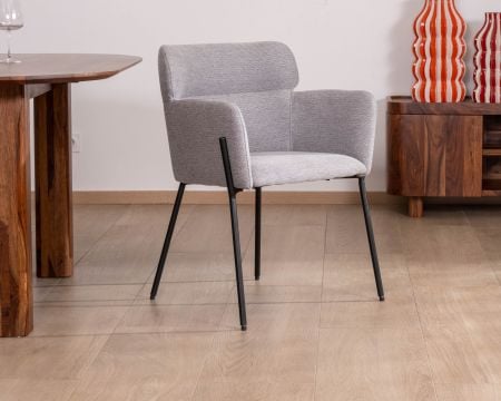 Lot de 2 chaises de repas contemporaines "Riméno" en tissu gris et pieds en métal 