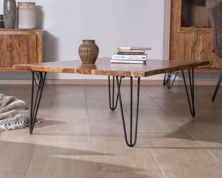 Table basse épurée plateau acacia bords naturels "Wendy"