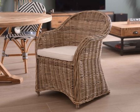 Fauteuil de jardin en rotin kubu grisé, assise en tissu "Balangan Beach"