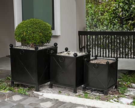 Grand bac décoratif carré 75 cm pour plantations "Gardénia" en métal noir