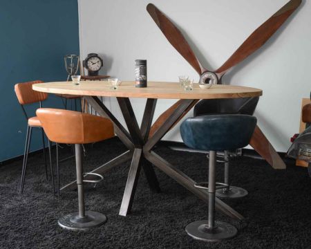 Table haute avec pieds en métal et plateau en bois exotique "3D"