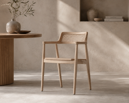Chaise de repas avec accoudoirs design épuré "Vogue" en bois de sungkai