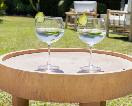 Table basse ronde en bois de suar "Katue" 60 cm