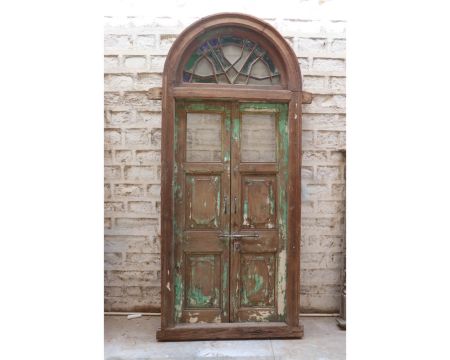 Elégante porte indienne en bois avec arc décoratif "Vieille Porte"