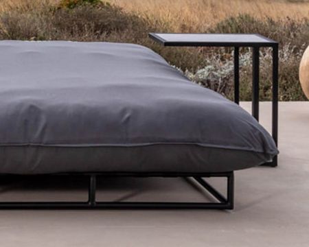 Bain de soleil double en alu noir et tissu gris foncé Sunbrella "Sipura Island"