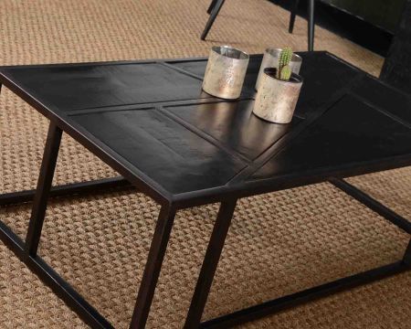 Table basse noire industrielle rectangulaire 130 cm "Caractère"