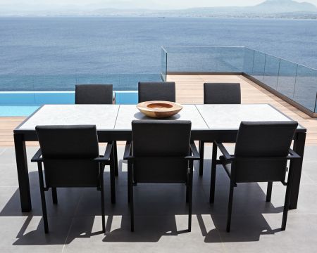 Table aluminium noir et plateau céramique "Terrasse"
