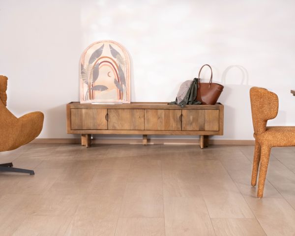 Meuble TV bas 180 cm en manguier naturel "Odely" 4 portes