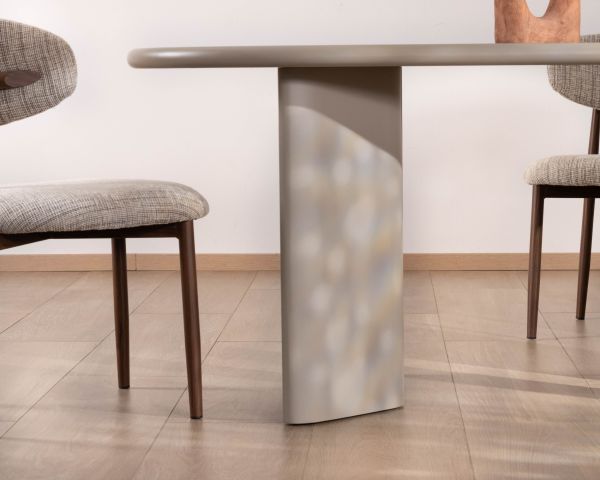 Table de repas ovale 180 cm design moderne et épuré beige "Odyna"